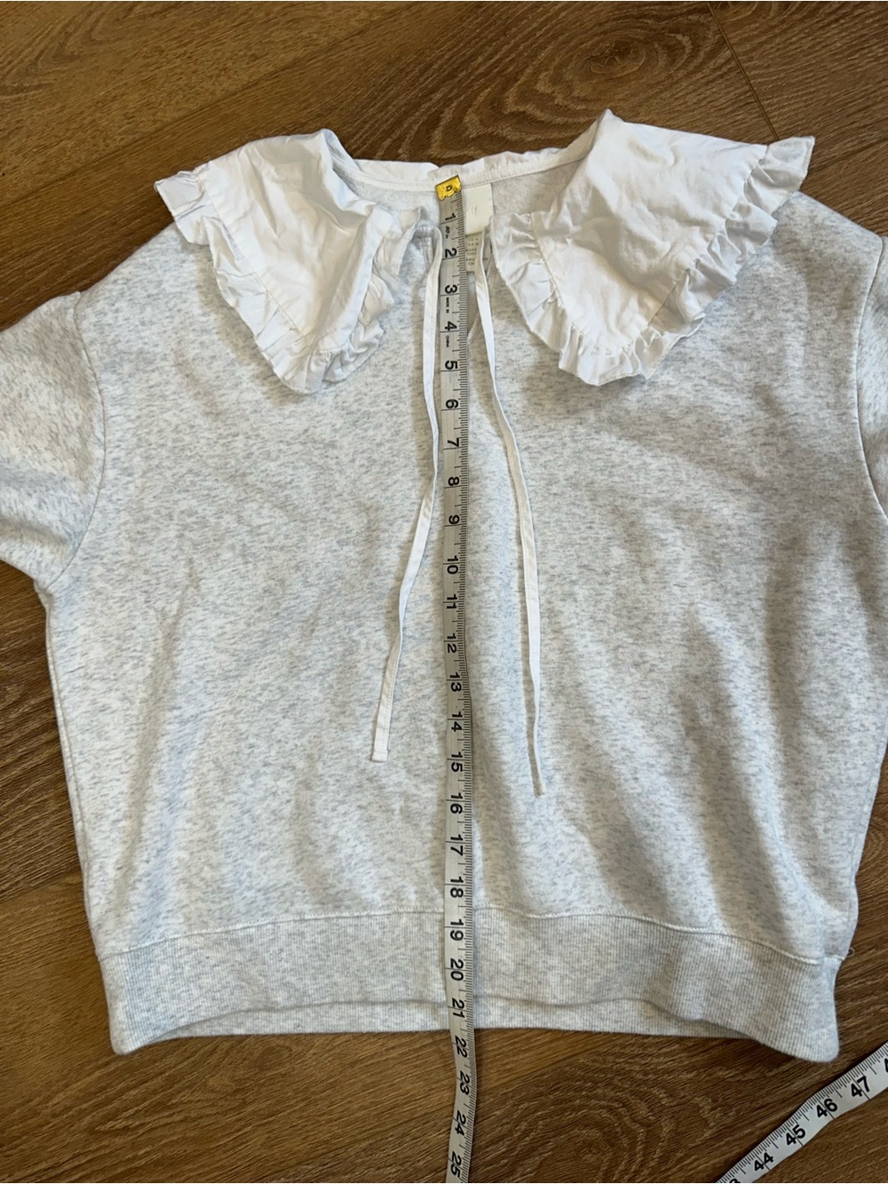 Prariecore Light Gray Sweatshirt with Ruffled White Prarie Collar M - Picture 6 of 10